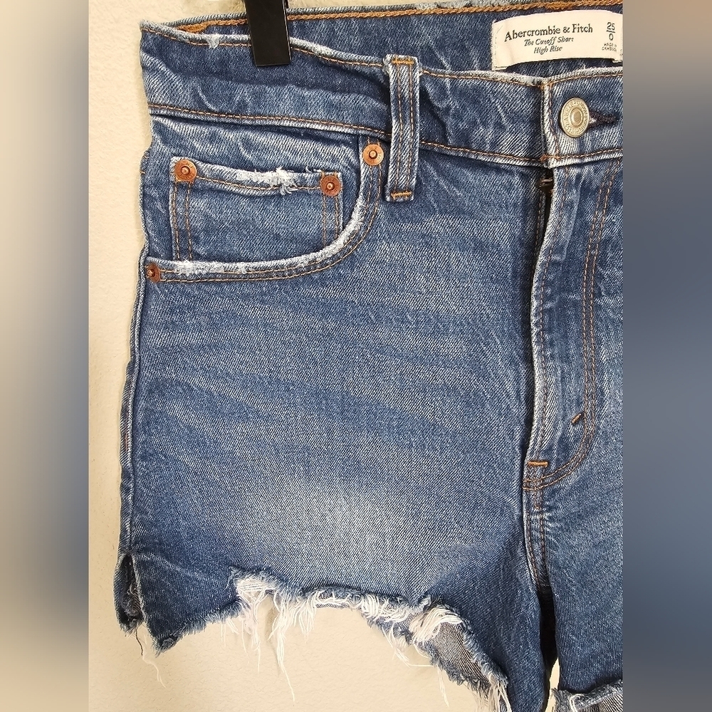 Abercrombie & Fitch The Cutoff High Rise Jean Shorts - Picture 3 of 8